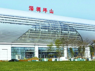 深圳坪山站廣告