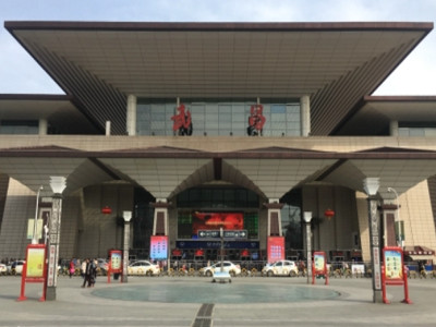 武昌火車站廣告