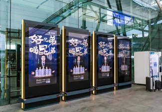 酒類品牌為何適合投放航空廣告媒體?