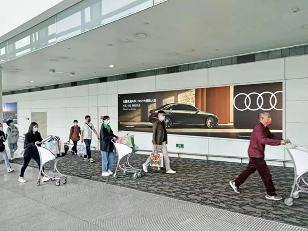 奧迪A8L Horch杭州機場廣告 奧迪A8L Horch杭州機場廣告