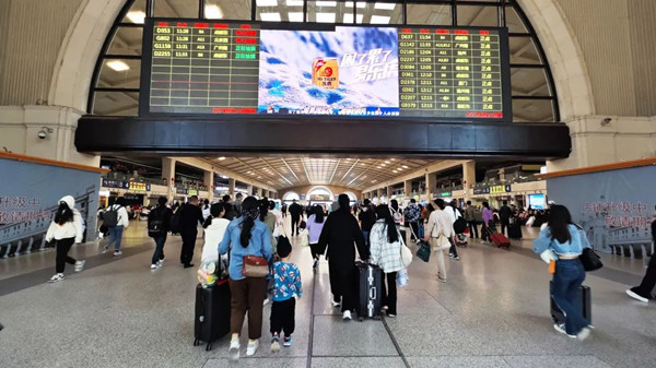 樂虎高鐵站廣告 樂虎高鐵站廣告