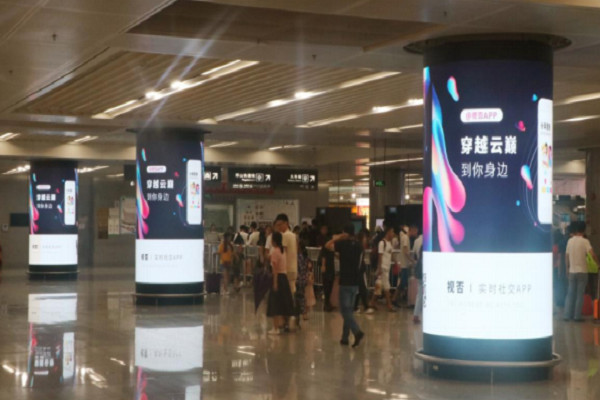 深圳北高鐵站燈箱廣告 深圳北高鐵站燈箱廣告