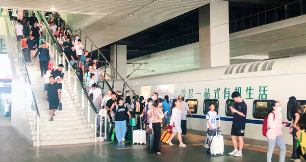 淳珍高鐵廣告 淳珍高鐵廣告