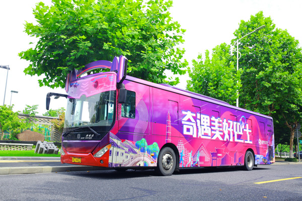 公交車廣告